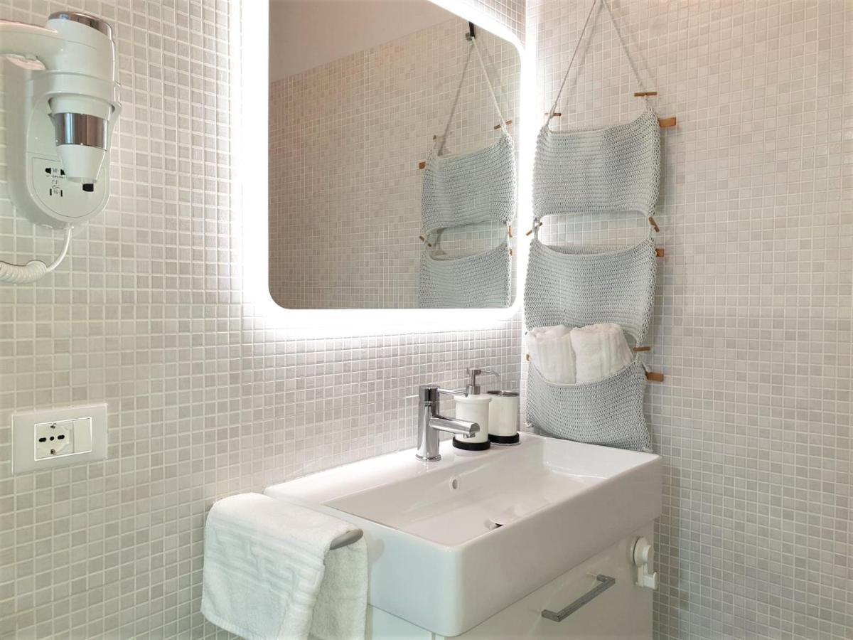 Azur Apartment Sirmione Dış mekan fotoğraf
