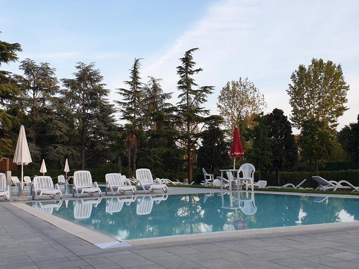 Azur Apartment Sirmione Dış mekan fotoğraf