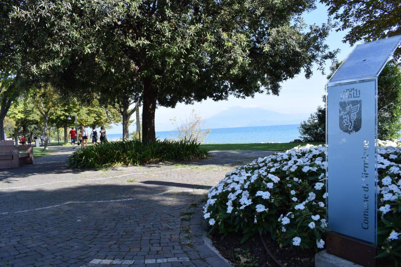 Azur Apartment Sirmione Dış mekan fotoğraf